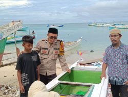 Hadir di Tengah Masyarakat, Bhabinkamtibmas Pulau Kodingareng Berikan Rasa Nyaman