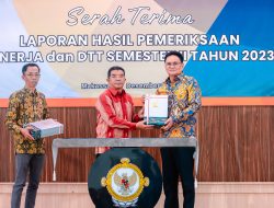 Bupati dan Ketua DPRD Barru Terima LHP BPK 2023