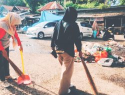 Jelang Penilaian Adipura, Pemkab Sinjai Kerja Bakti Bersihkan Pasar Sentral