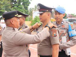 Kapolres Barru Pimpin Upacara Kenaikan Pangkat 36 Personil