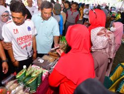 Islamuddin Pantau Pasar Murah