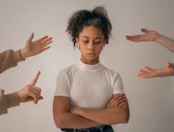 Mengenal Lebih Jauh Tentang Verbal Abuse: Bentuk, Dampak, dan Cara Penanganannya