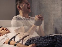 7 Cara Mengatasi Sleep Paralysis atau Ketindihan, Bukan Diganggu Setan!