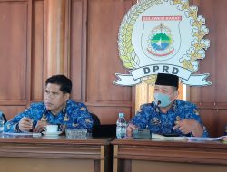 Sekwan DPRD Sulbar Evaluasi Kinerja Staf