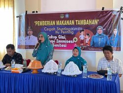 Sufriaty Budiman Serahkan Makanan Tambahan