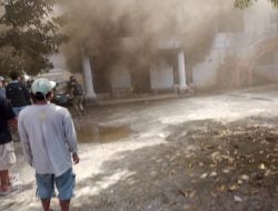 Warkop di Jalan Pelita Makassar Terbakar, Kepulan Asap Tebal Membuat Warga Panik