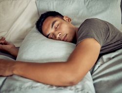 Tidur Tujuh Hingga Sembilan Jam Permalam Dapat Membantu Mengurangi IBS