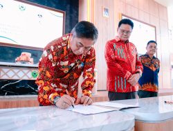 Menteri PAN RB Beri Penghargaan Pemkab Barru Penilaian SAKIP 2024 Predikat B