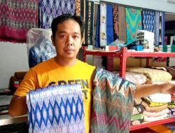 Jelang Ramadhan, Penjual Kain Sutera di Pasar Sentral Sengkang Wajo Diserbu Pembeli 
