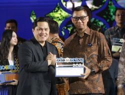 Dirut PLN Raih Best CEO of Communications