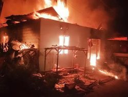Satu Rumah di Makassar Terbakar, Saat Ditinggal Pemiliknya Sholat Tarawih