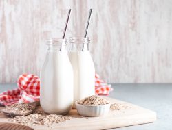 Susu Oat Vs Susu Kedelai: Manakah yang Lebih Baik?