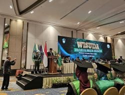 Dihadapan Ribuan Wisudawan, LLDikti Sampaikan UMI Kampus Terbaik di Indonesia