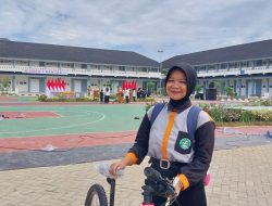 Siswi SMKN 1 Rangas dapat Sepeda dari Presiden RI Jokowi