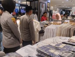 Pusat Perbelanjaan di Makassar Aman Dari Copet dan Jambret Berkat Polwan Pengamanan Jelang Lebaran