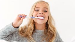 Wajib Tahu! 5 Cara Ampuh Memutihkan Gigi
