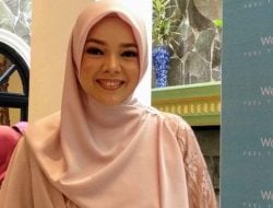 Dewi Sandra atau Sandra Dewi? Yuk Simak Profil Dewi Sandra, Biar Ga Salah Sasaran!