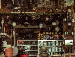 Barang Antik Bikin Dejavu! Yuk Kunjungi 6 Pasar Barang Antik Paling Terkenal di Indonesia
