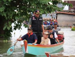 Pj Gubernur Pantau Langsung ke Wilayah Terdampak Banjir, Pj Bupati Wajo Sampaikan Terima Kasih
