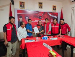 Pilwalkot Makassar 2024: Abd Rahman Bando Ambil Formulir di PDIP