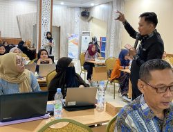 Mahasiswa PPG Gel 1 2023 Matematika Unismuh Makassar Gelar Workshop Pemanfaatan Teknologi di Era Digital