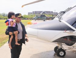 Salurkan Bantuan Via Udara di Luwu, Kapolda Sulsel Berhasil Evakuasi Balita dan Ibu Hamil 9 Bulan