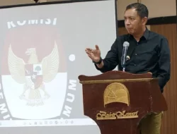 Pj Wali Kota Akbar Ali Hadiri Pelantikan PPK, Puji Profesionalisme KPU Parepare