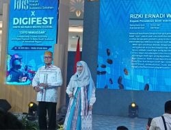 Kepala BI Sulsel dan Istri Pamerkan Wastra Khas Sulsel pada Fashion Show KKS X Digifest South Sulawesi Digital Festival