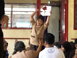 Rayakan HUT ke-25, Milenial PNM Berbagi Asa Bersama Siswa SLB Rawinala