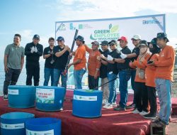 Sambut Hari Lingkungan Hidup Sedunia, PLN UIP Sulawesi Bersihkan Pantai
