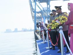 HUT Bhayangkara, Kapolda Sulsel Gelar Larung dan Tabur Bunga di Perairan Makassar