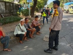 Jelang Pilkada Serentak, Polisi RW Polres Pelabuhan Makassar Ajak Warga Jaga Kamtibmas