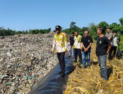 Pimpin Apel dan Pengecekan Kendaraan Dinas DLHP, Pj Bupati Takalar Tekankan Kebersihan Lingkungan