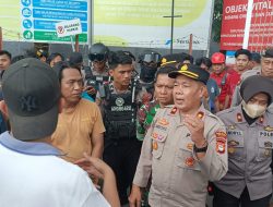 Sempat Bersitegang Dengan Warga, Polisi Minta Pendemo Tak Blokade Gerbang Masuk TBBM PT Pertamina Makassar