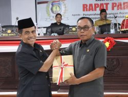 Wabup Selayar Serahkan Ranperda Pertanggungjawaban APBD TA 2023 ke DPRD Selayar