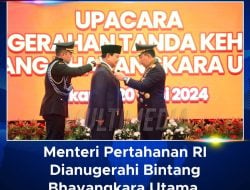 Prabowo Subianto Raih Tanda Kehormatan