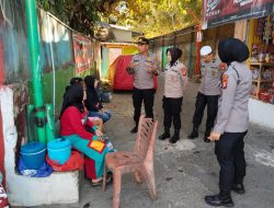 Susuri Lorong, Satbinmas Polres Pelabuhan Makassar Sapa Warga dan Berikan Binluh