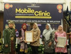 Kemenkumham Babel Serahkan Surat Pencatatan Kekayaan Intelektual Komunal di Acara Mobile Intellectual Property Clinic 2024