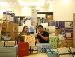 Usai Gelar Acara Pernikahan Thoriq Halilintar dan Aliyah Massaid Unggah Unboxing Hadiah di YouTube