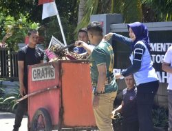 Ciptakan Lingkungan Bersih di Lingkungan Kerja, Karutan Pinrang Pimpin Kerja Bakti