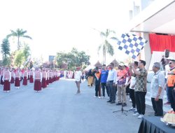 Meriahkan HUT RI, Wabup Edy Manaf Lepas Gerak Jalan Indah