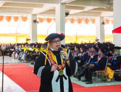 UNM Kembali Cetak 1.063 Wisudawan, Prof Karta Ajak Alumni Saling Topang dan Harumkan Almamater