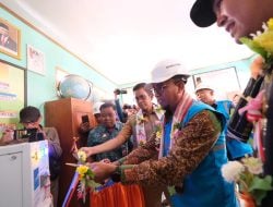 Warga Tiga Pulau di Kabupaten Pangkep Kini Nikmati Listrik Hijau dari PLN di Momen Kemerdekaan 