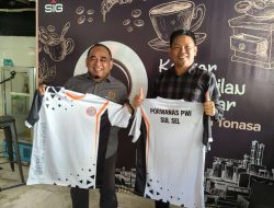 PT Semen Tonasa Serahkan Jersey Atlet Kontingen PWI Sulsel di Porwanas XIV