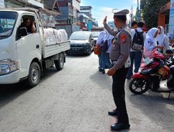 Berikan Pelayanan, Unit Lantas Polsek Ujung Tanah Lakukan Pengaturan Lalu Lintas