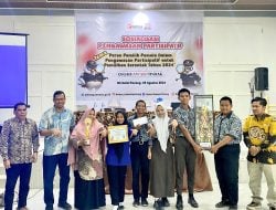 SMAN 7 Pinrang Boyong Piala Bergilir Lomba Video Pendek Bawaslu