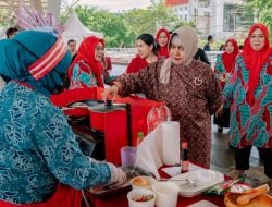 Kolaborasi dengan PKK Kota Makassar, Royco Ibu Juara Sukses Olah Ikan Bolu Jadi Makanan Bernutrisi 