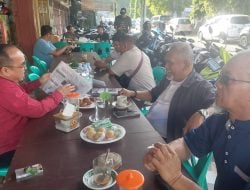 Sederhana dan Merakyat, Amri Arsyid Ngopi Bareng Warga di Warkop Dg Anas