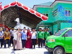 Ketua DPRD Sulsel Serahkan Bantuan Kursi dan Sound System ke Kantor Desa se-Kabupaten Barru