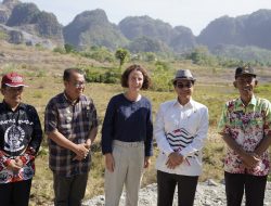 Rektor Unhas Bersama Menteri Pembangunan Inggris Kunjungi Jejak Alfred Wallace di Maros